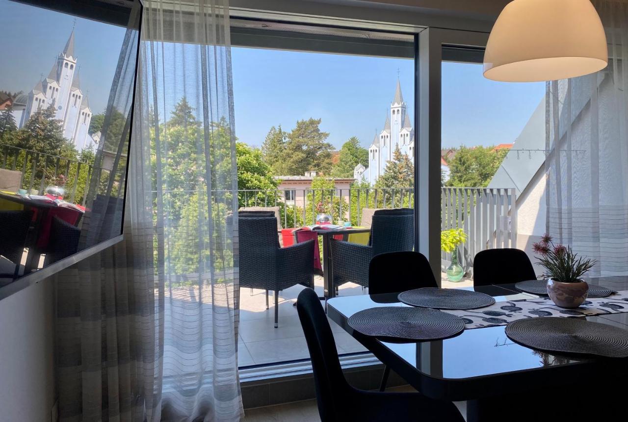 Atrium Apartman Heviz Mit Panoramaterrasse Und Tiefgarage Exterior foto